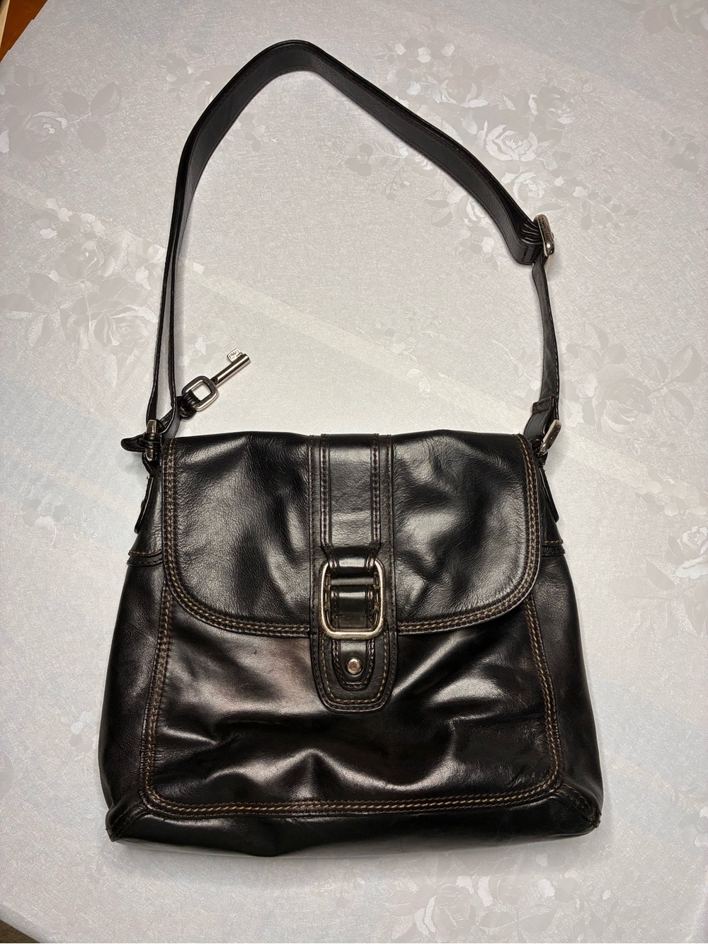 Fossil Leather Crossbody Shoulder Handbag Black Purse Black Flap Snap Closure